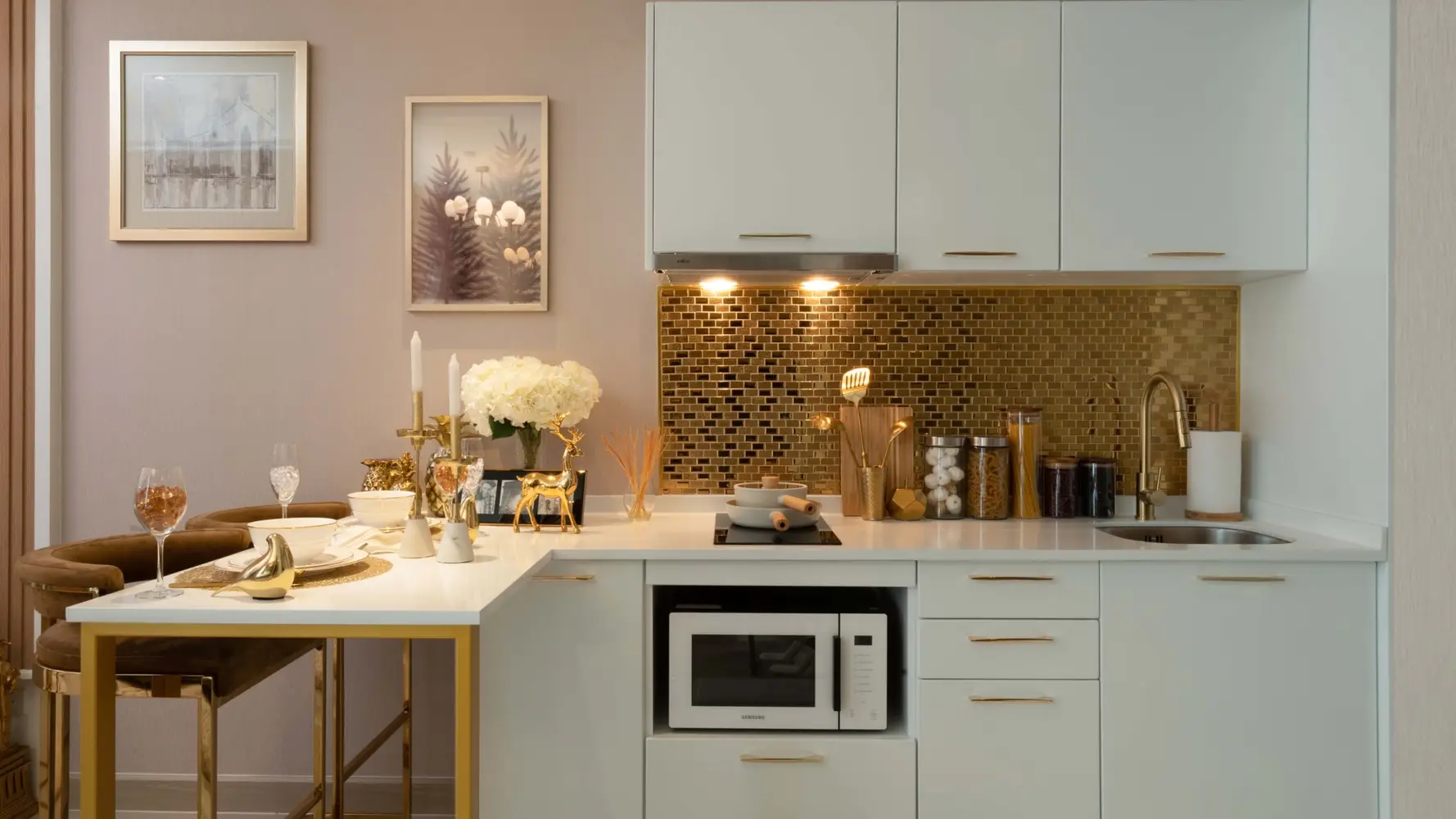 City Luxury Condominium bedrooms 2 square 80