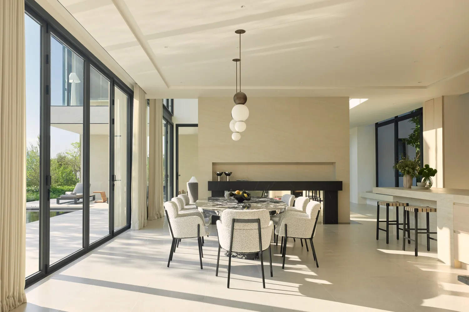 Lavish Estates bedrooms 5 square 836.1