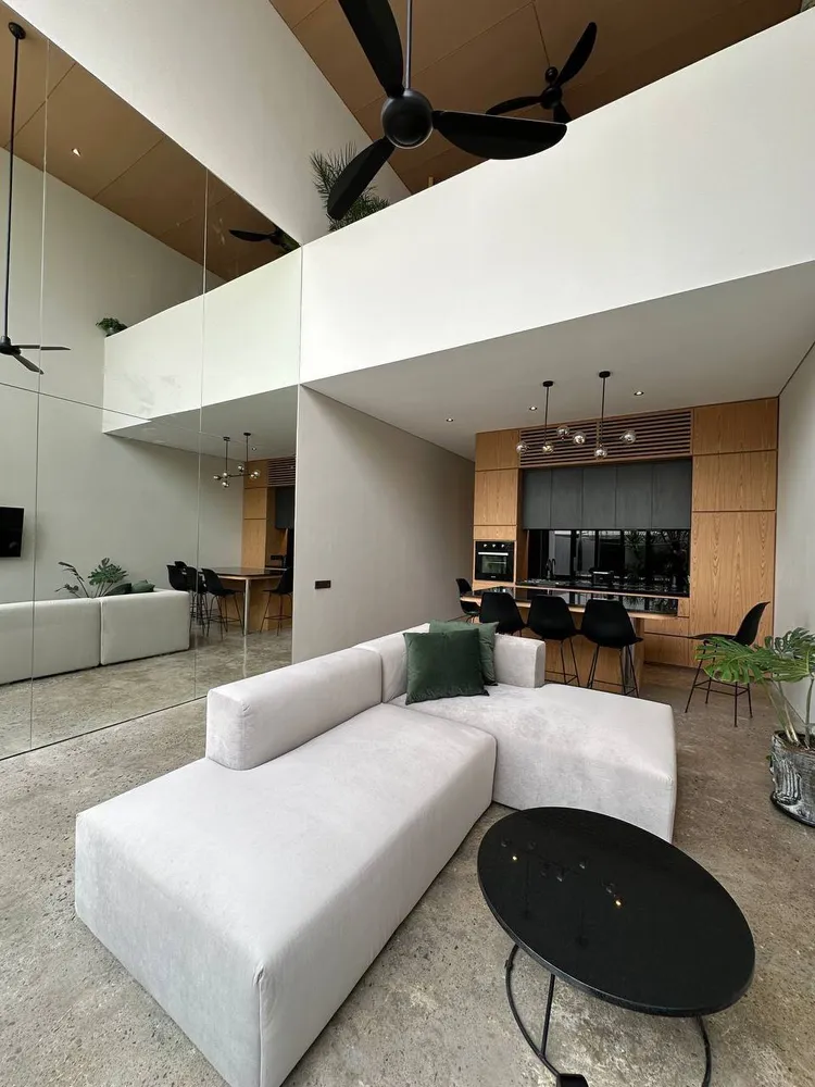 NEXA TOWNHOUSE UMALAS bedrooms 3 square 127