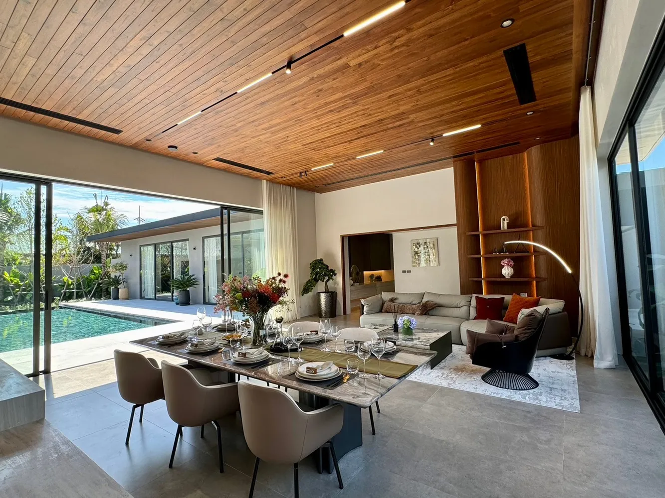 Sea Central Villa bedrooms 4 square 442.26