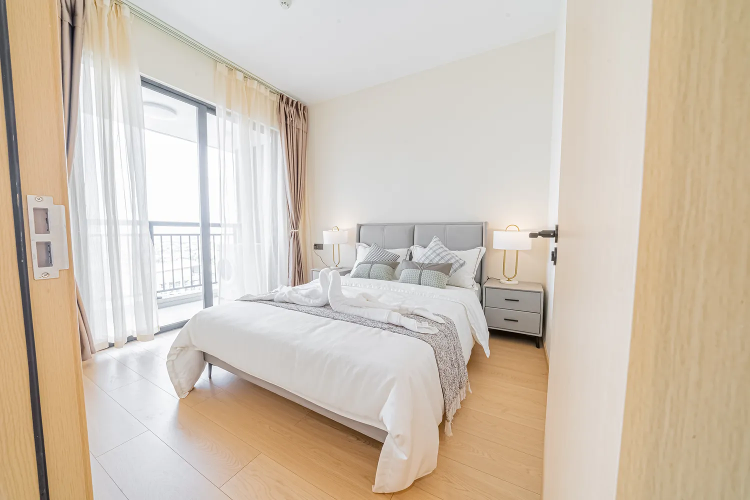 The Pinnacle Residence bedrooms 2 square 89.65