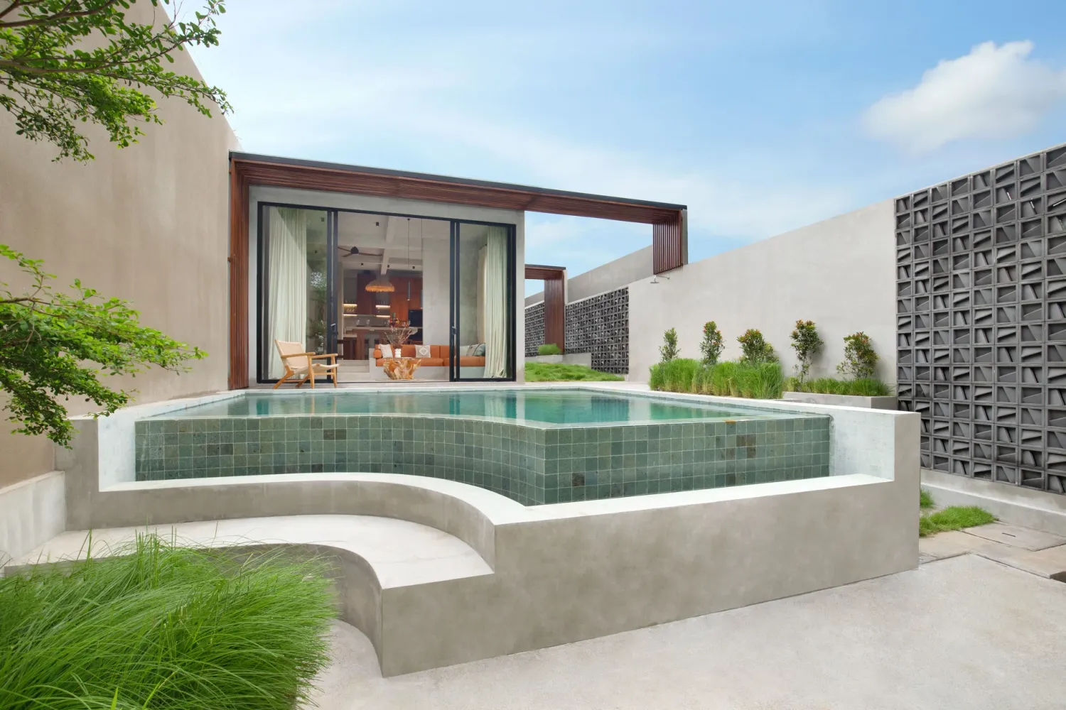 Garden Villa 2 bedrooms 3 square 251