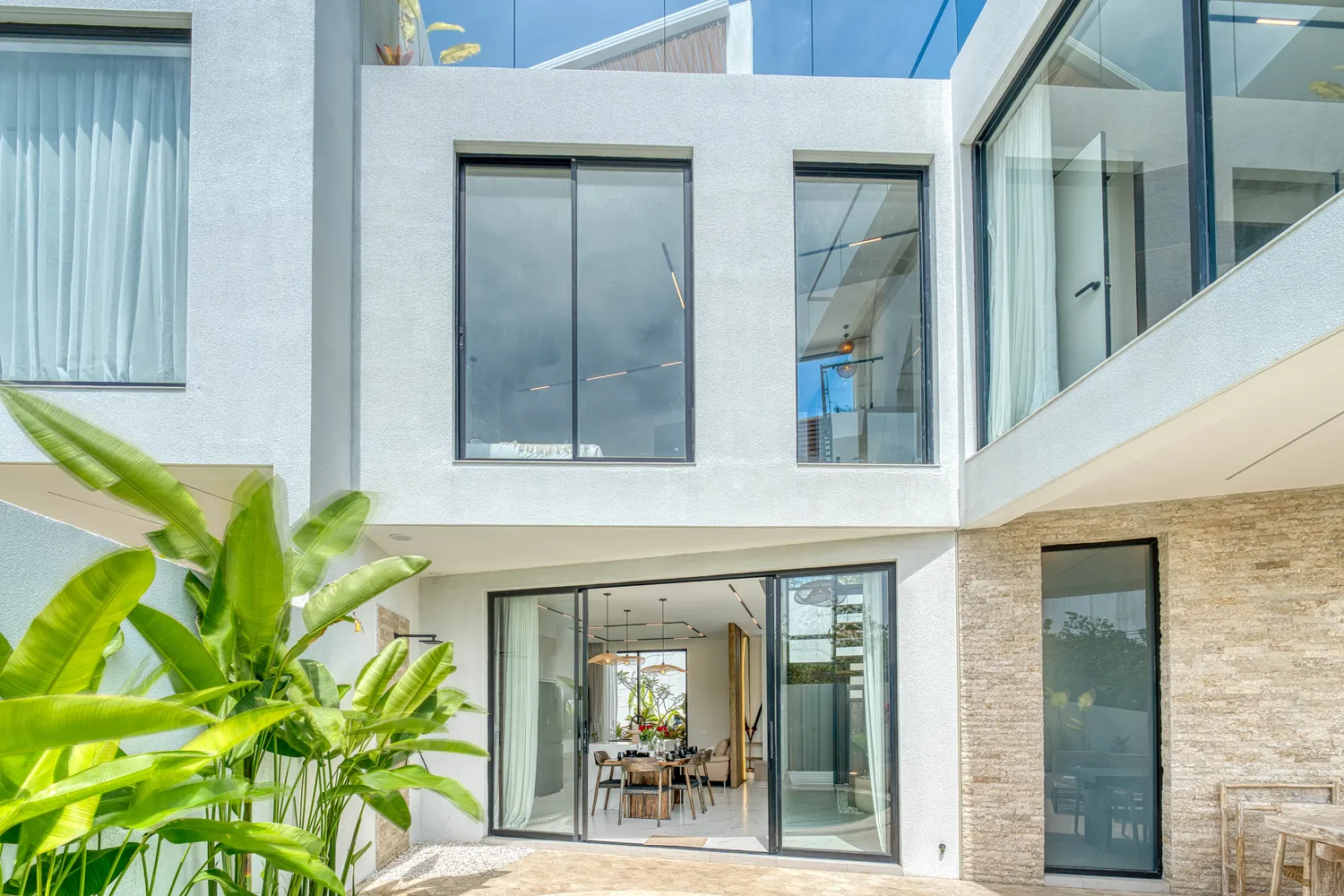 SnowWhite Villas bedrooms 3 square 250