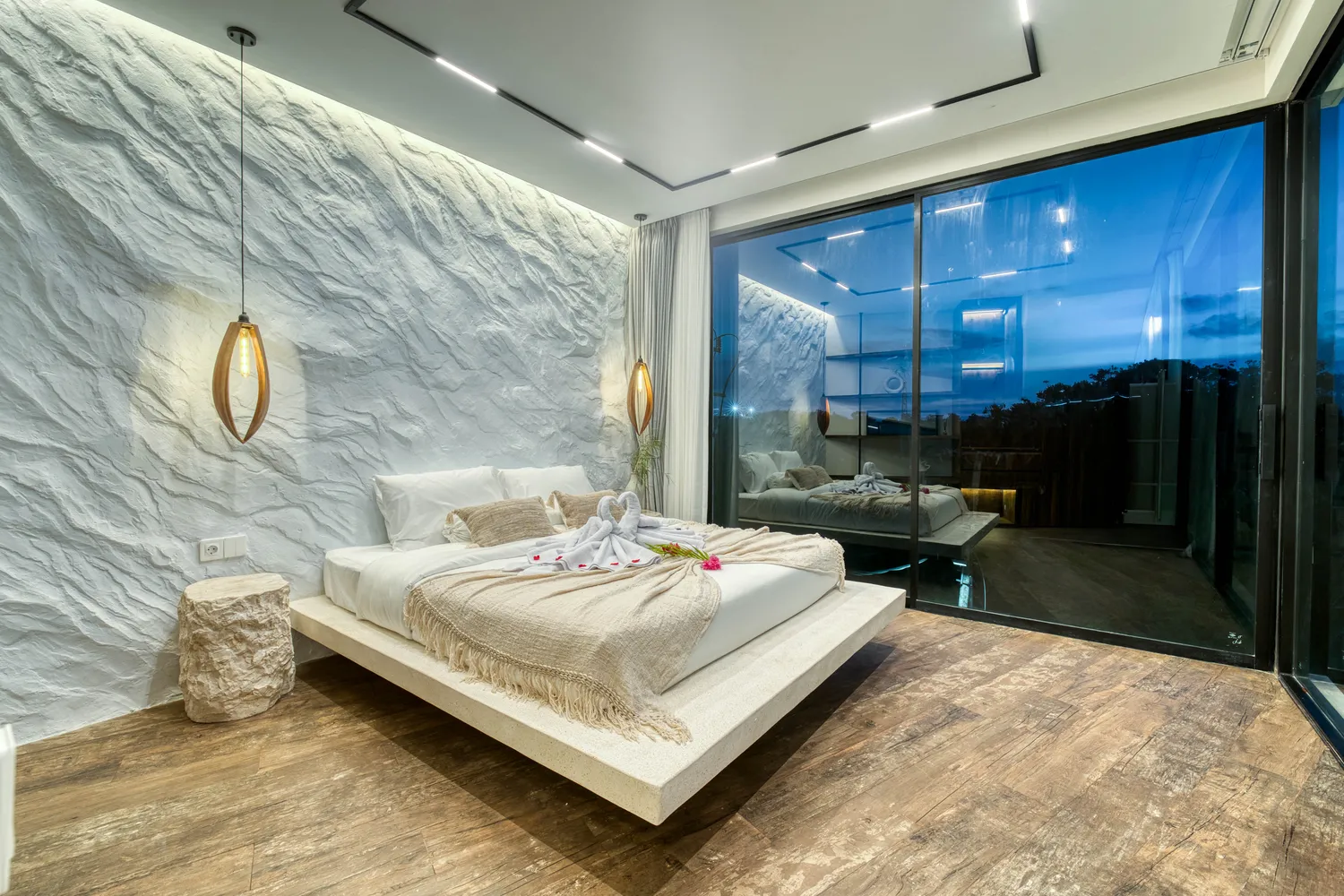 SnowWhite Villas bedrooms 3 square 250